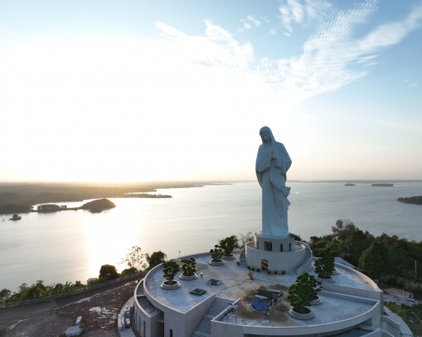 Mother Mary In Nui Cui Mountain - 1 Day Trip